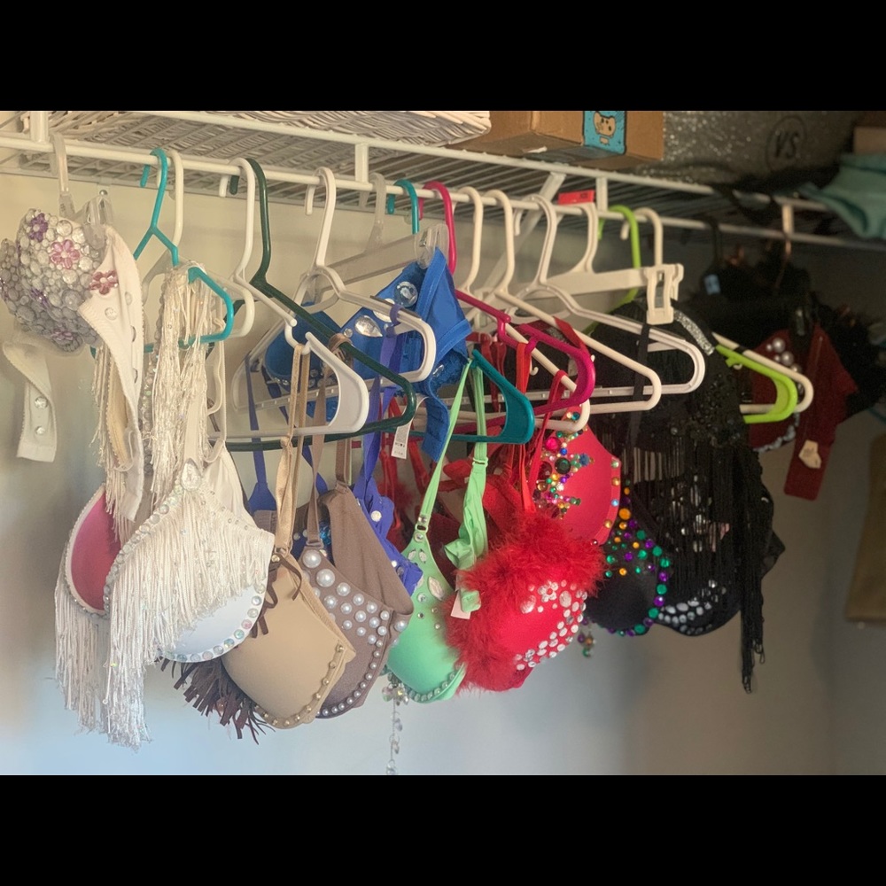 Custom-Made Bedazzled Bras!!!! 🎀💎 - Picture 2 of 5